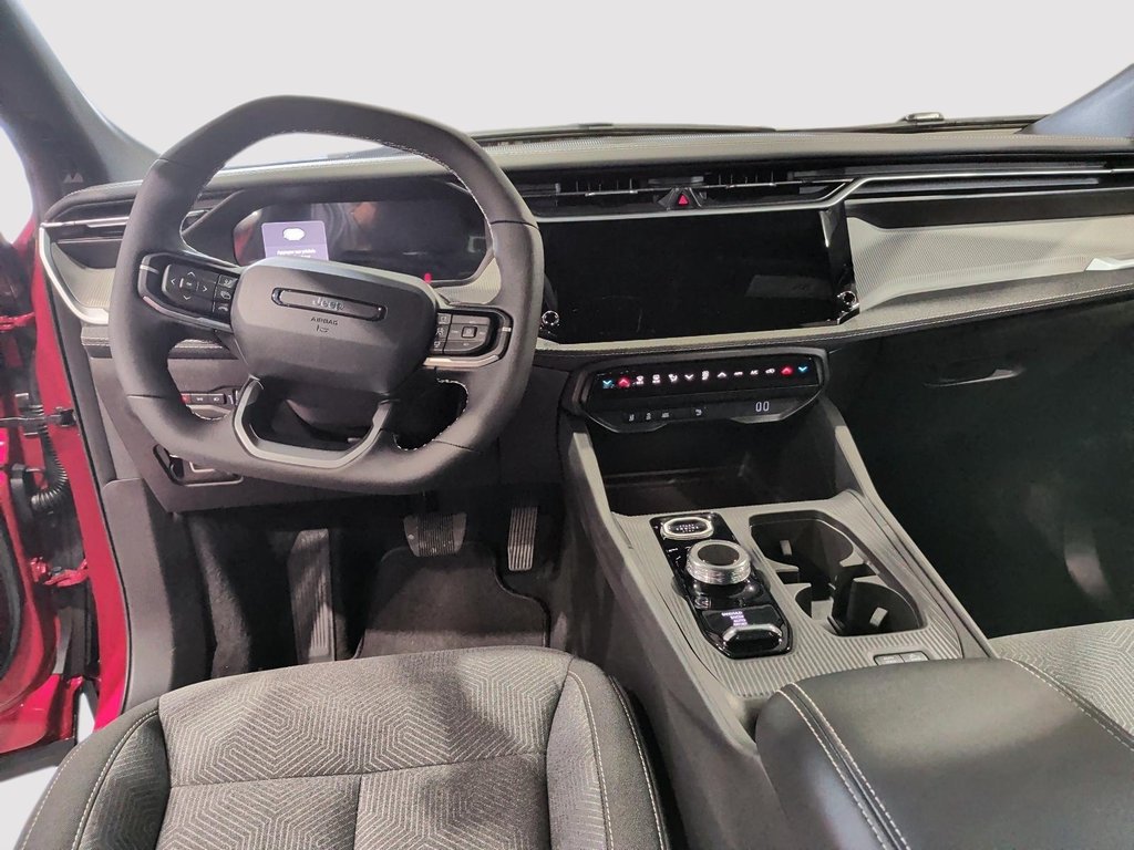 2026 Jeep Cherokee LAREDO in Saint-Hyacinthe, Quebec - 9 - w1024h768px