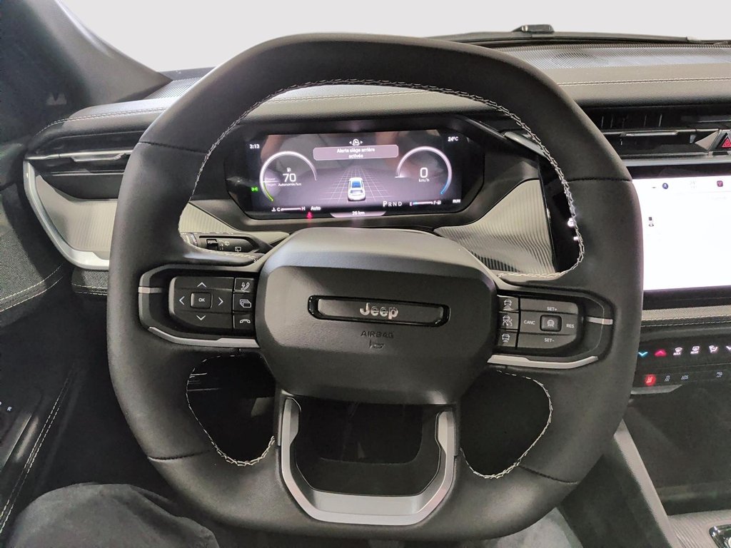 2026 Jeep Cherokee LAREDO in Saint-Hyacinthe, Quebec - 11 - w1024h768px