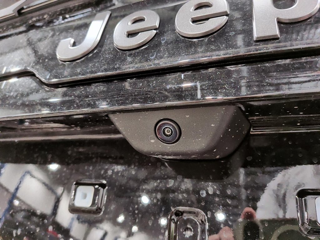 2026 Jeep Cherokee LAREDO in Saint-Hyacinthe, Quebec - 15 - w1024h768px
