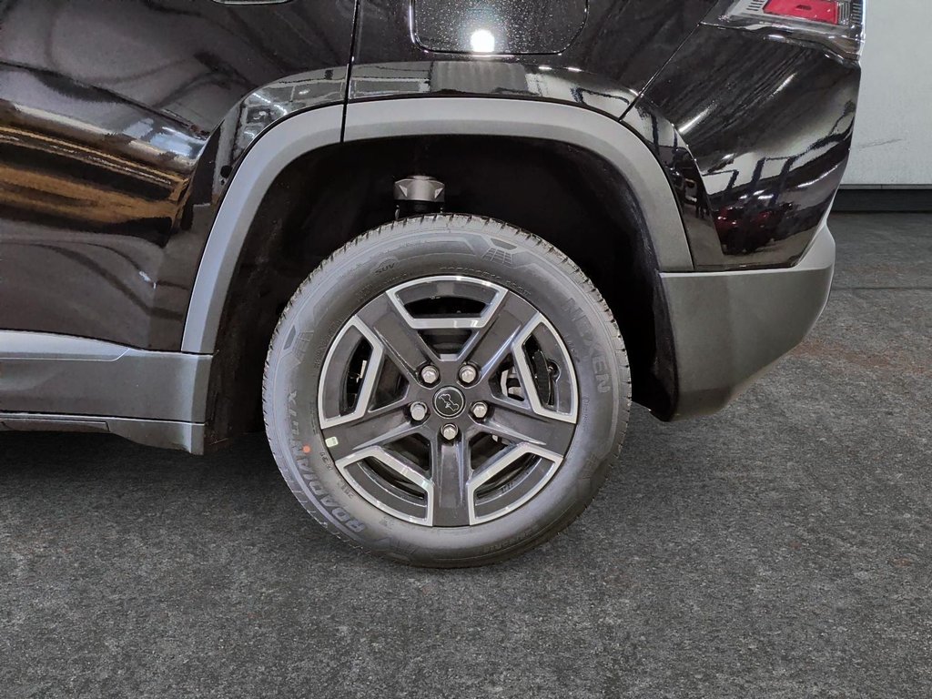 2026 Jeep Cherokee LAREDO in Saint-Hyacinthe, Quebec - 7 - w1024h768px