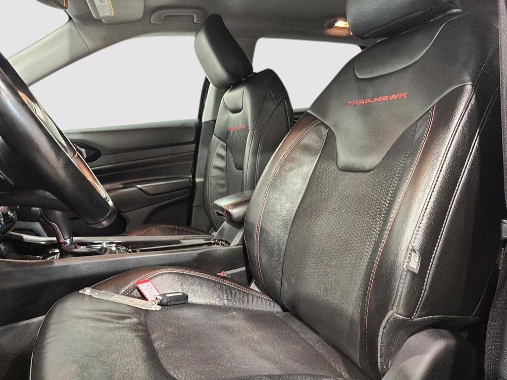 2022 Jeep Compass Trailhawk in Saint-Hyacinthe, Quebec - 8 - w1024h768px