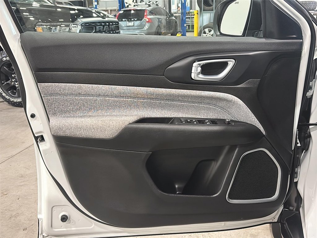 2024 Jeep Compass Sport in Saint-Hyacinthe, Quebec - 8 - w1024h768px
