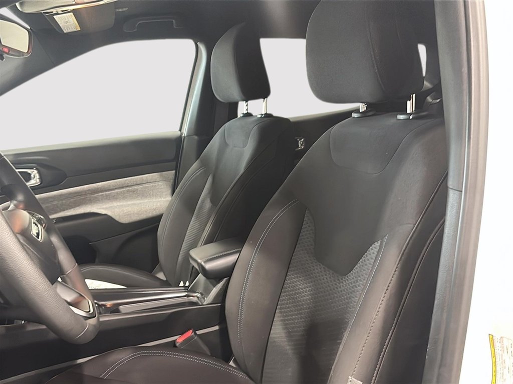 2024 Jeep Compass Sport in Saint-Hyacinthe, Quebec - 7 - w1024h768px