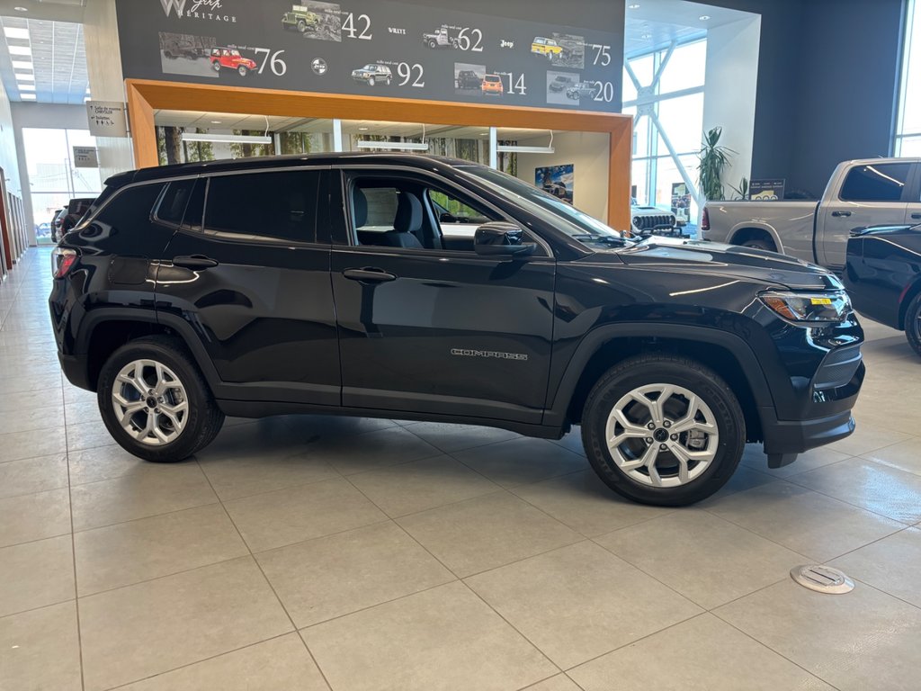 Jeep Compass SPORT 2025 à Saint-Hyacinthe, Québec - 3 - w1024h768px