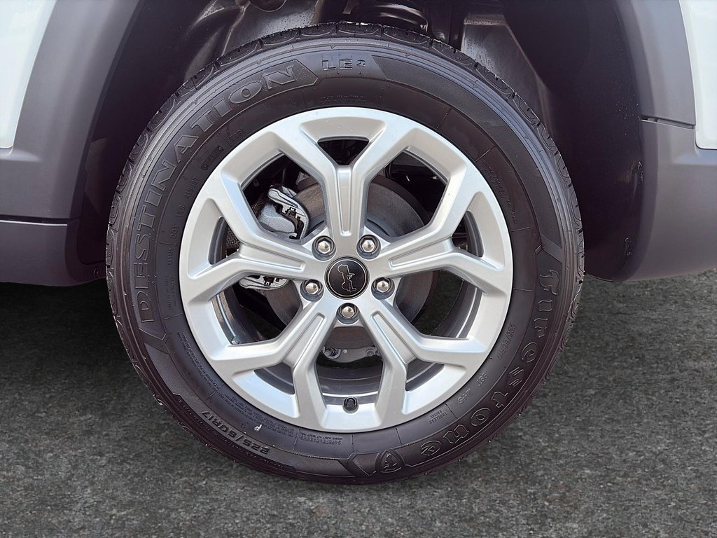 2025 Jeep Compass SPORT in Saint-Hyacinthe, Quebec - 7 - w1024h768px