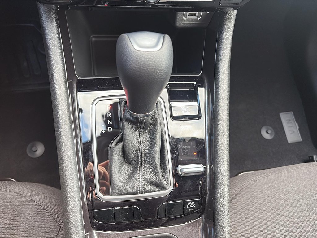 2025 Jeep Compass SPORT in Saint-Hyacinthe, Quebec - 13 - w1024h768px