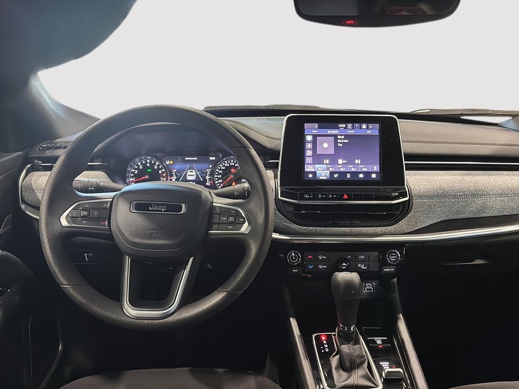 2025 Jeep Compass Sport in Saint-Hyacinthe, Quebec - 9 - w1024h768px