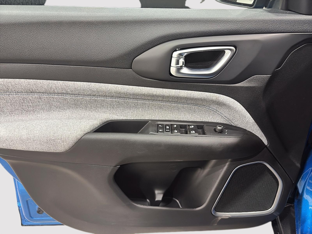 Jeep Compass SPORT 2026 à Saint-Hyacinthe, Québec - 8 - w1024h768px