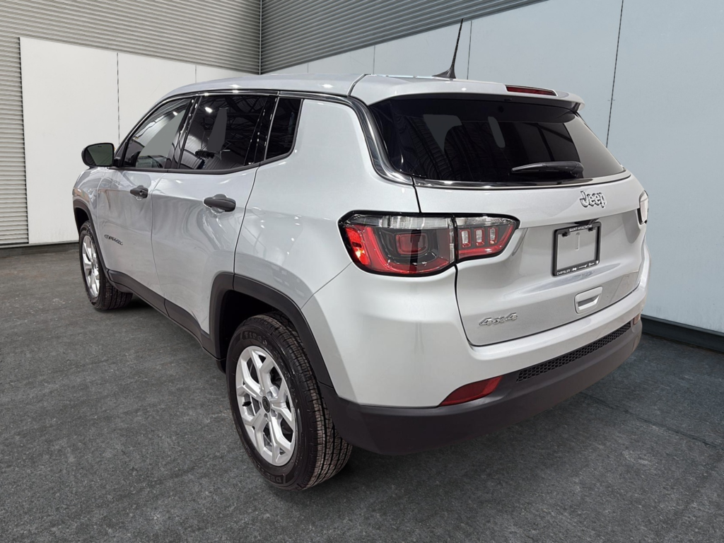 Jeep Compass SPORT 2026 à Saint-Hyacinthe, Québec - 4 - w1024h768px
