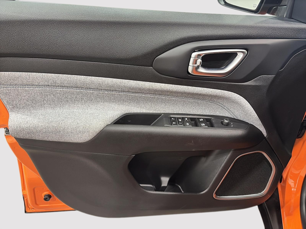 2026 Jeep Compass SPORT in Saint-Hyacinthe, Quebec - 8 - w1024h768px