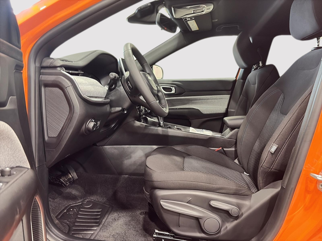 2026 Jeep Compass SPORT in Saint-Hyacinthe, Quebec - 12 - w1024h768px