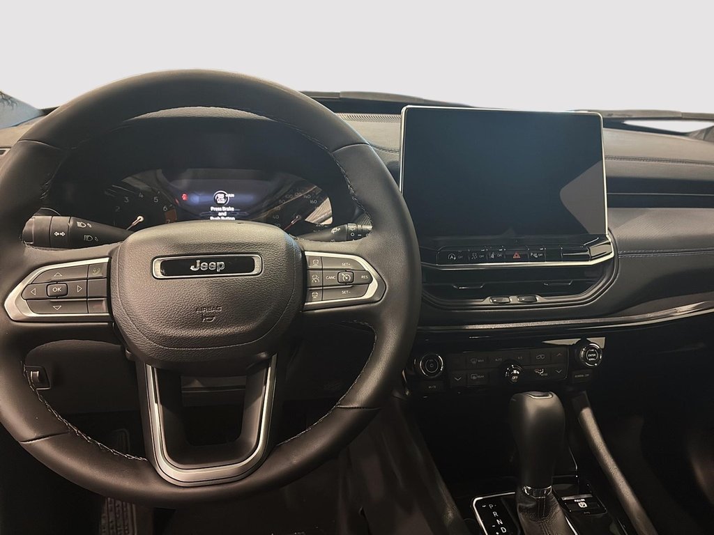 2026 Jeep Compass LIMITED in Saint-Hyacinthe, Quebec - 8 - w1024h768px