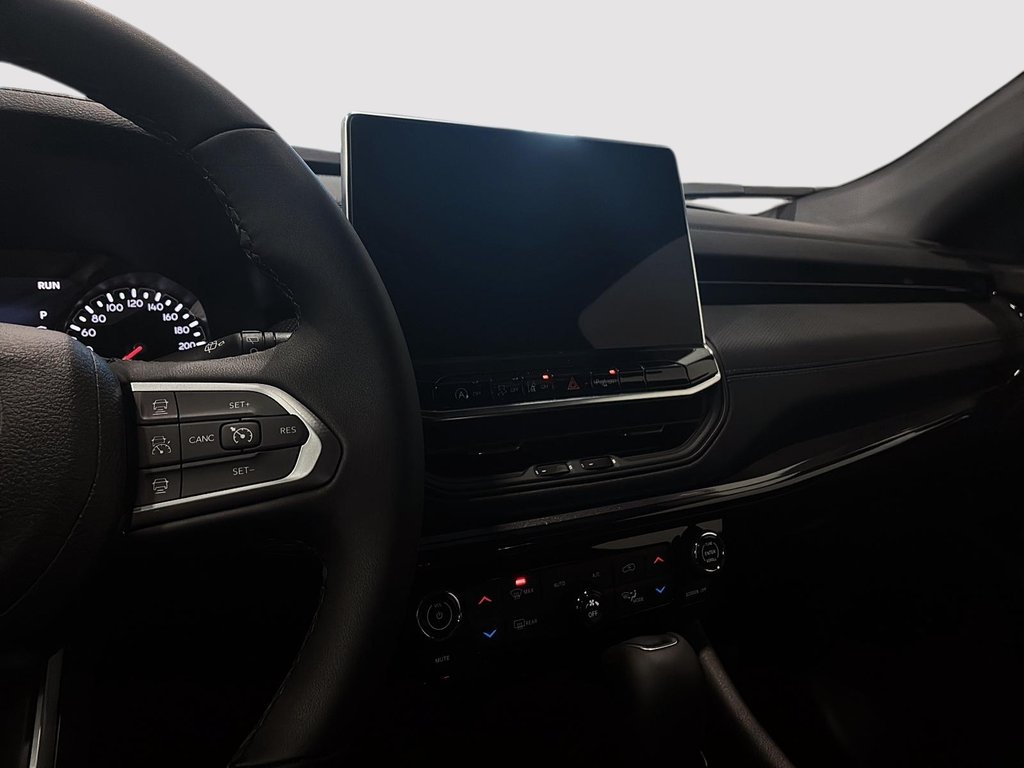 2026 Jeep Compass LIMITED in Saint-Hyacinthe, Quebec - 13 - w1024h768px