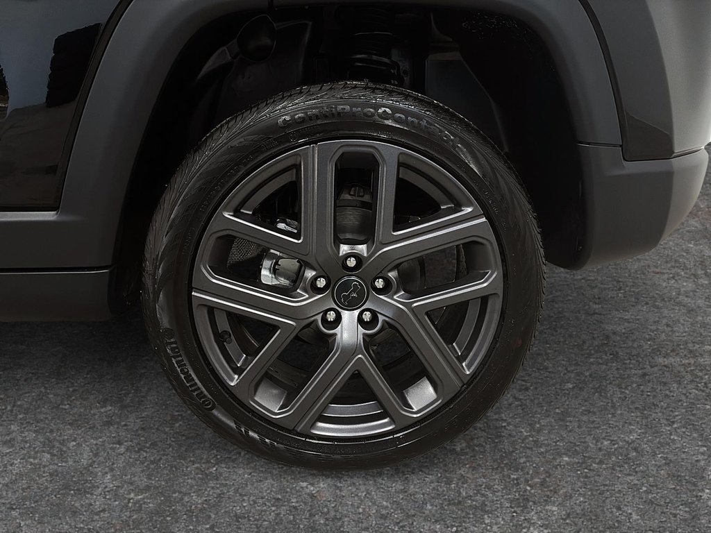 2026 Jeep Compass LIMITED in Saint-Hyacinthe, Quebec - 6 - w1024h768px