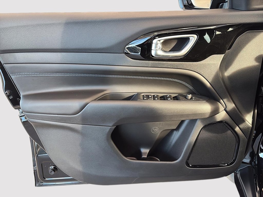 Jeep Compass LIMITED 2026 à Saint-Hyacinthe, Québec - 10 - w1024h768px