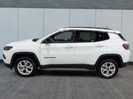 2026 Jeep Compass NORTH in Saint-Hyacinthe, Quebec - 5 - w1024h768px