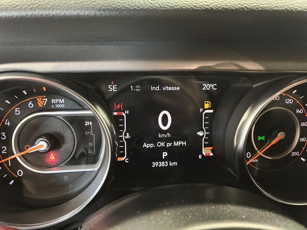 2023 Jeep Gladiator WILLYS 4X4 // BOITE FIBRE // 5 ANS PLAN OR in Saint-Hyacinthe, Quebec - 12 - w1024h768px