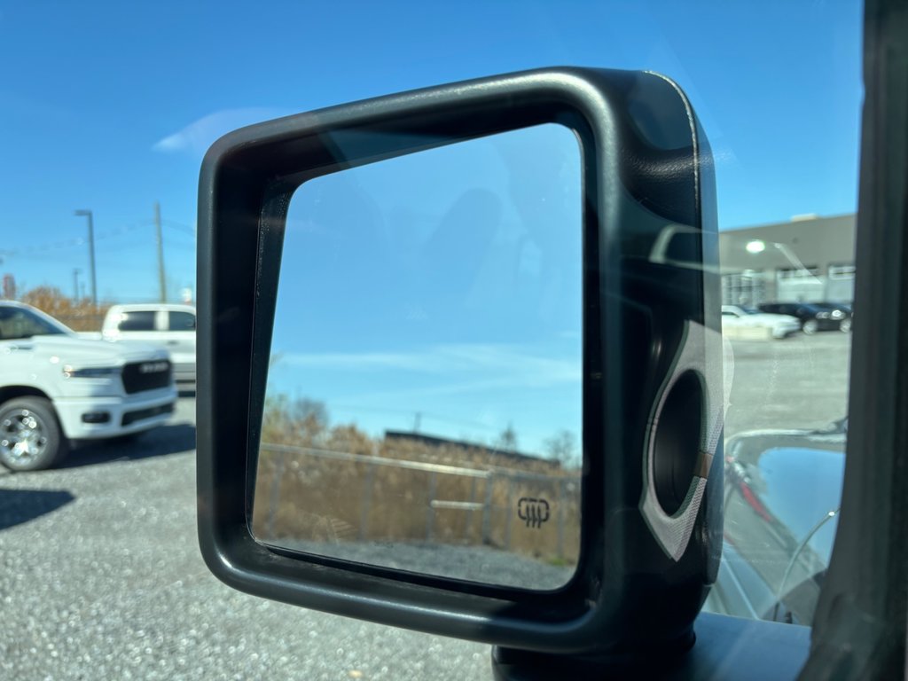 Jeep Gladiator WILLYS 2025 à Saint-Hyacinthe, Québec - 7 - w1024h768px
