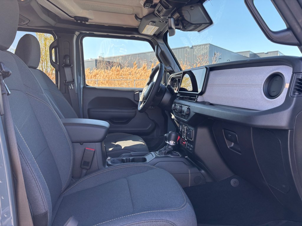 Jeep Gladiator WILLYS 2025 à Saint-Hyacinthe, Québec - 9 - w1024h768px