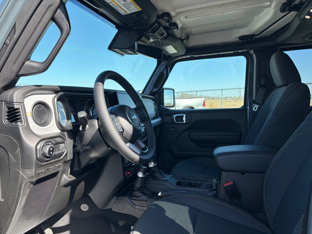 Jeep Gladiator WILLYS 2025 à Saint-Hyacinthe, Québec - 13 - w1024h768px