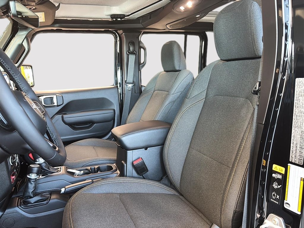 2025 Jeep Gladiator WILLYS in Saint-Hyacinthe, Quebec - 7 - w1024h768px