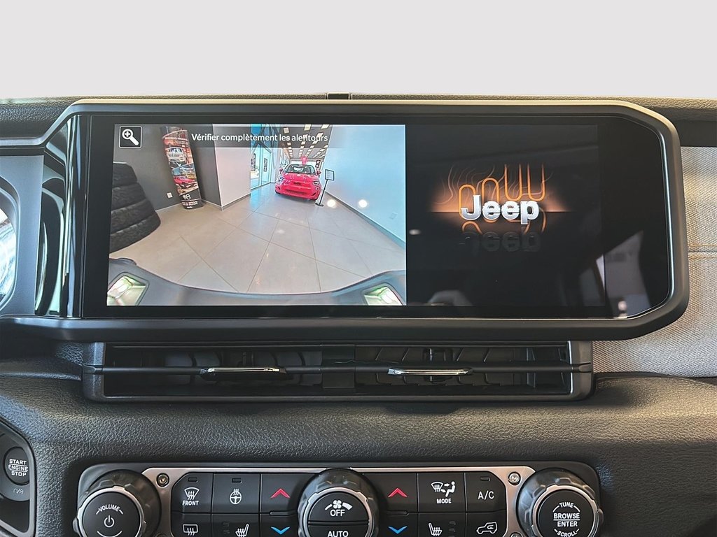 2025 Jeep Gladiator WILLYS in Saint-Hyacinthe, Quebec - 14 - w1024h768px