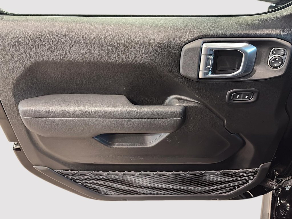 2026 Jeep Gladiator WILLYS in Saint-Hyacinthe, Quebec - 9 - w1024h768px