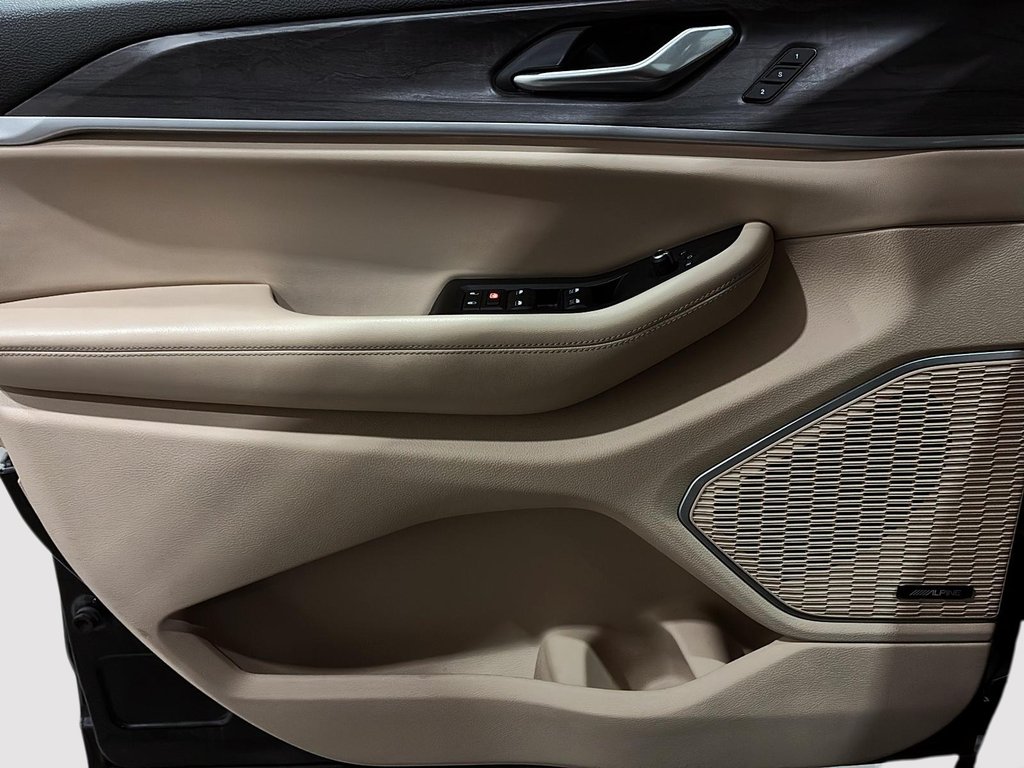 2021 Jeep Grand Cherokee L Limited in Saint-Hyacinthe, Quebec - 10 - w1024h768px