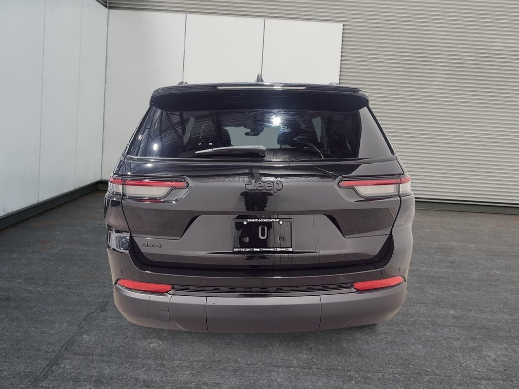 Jeep Grand Cherokee L ALTITUDE 2025 à Saint-Hyacinthe, Québec - 3 - w1024h768px