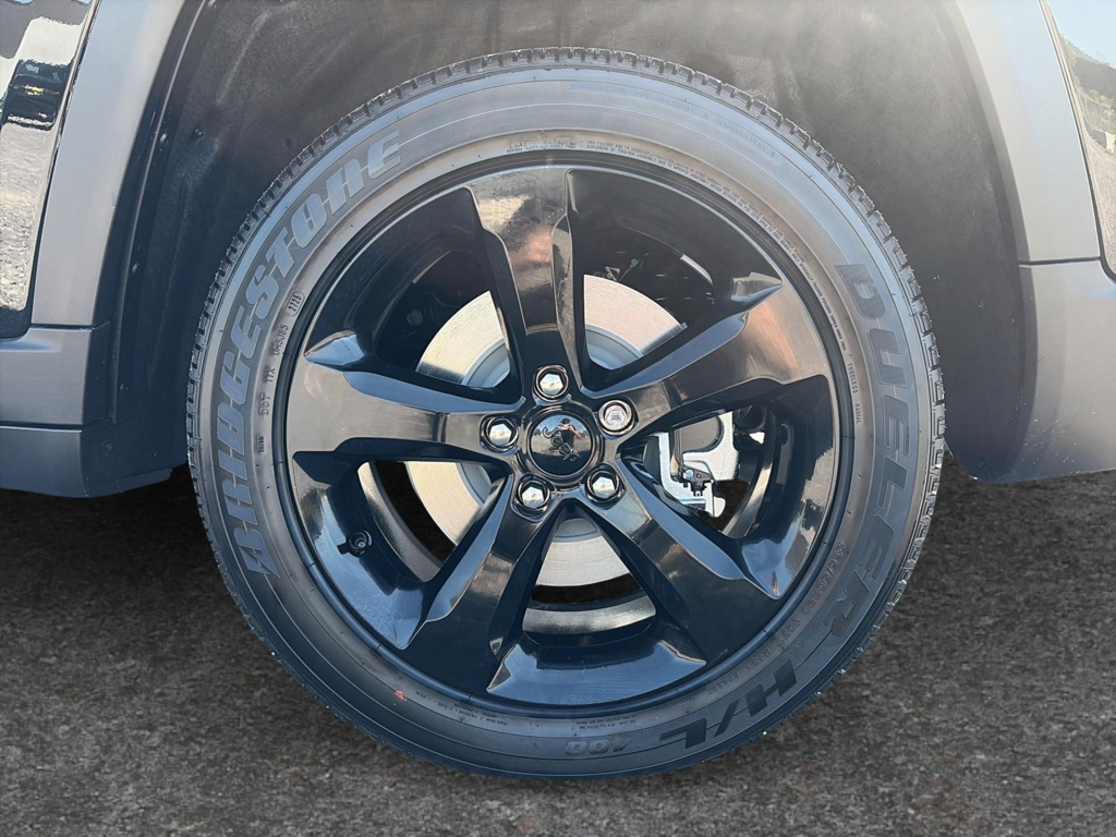 Jeep Grand Cherokee L ALTITUDE 2025 à Saint-Hyacinthe, Québec - 9 - w1024h768px