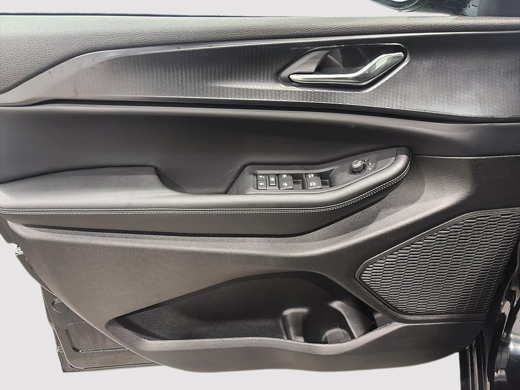 2025 Jeep Grand Cherokee L ALTITUDE in Saint-Hyacinthe, Quebec - 14 - w1024h768px