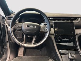 2025 Jeep Grand Cherokee L Altitude in Saint-Hyacinthe, Quebec - 11 - w1024h768px