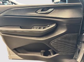 2025 Jeep Grand Cherokee L Altitude in Saint-Hyacinthe, Quebec - 8 - w1024h768px