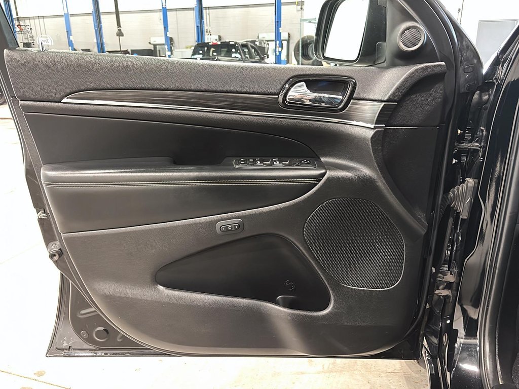 2021 Jeep Grand Cherokee 80th Anniversary Edition in Saint-Hyacinthe, Quebec - 8 - w1024h768px