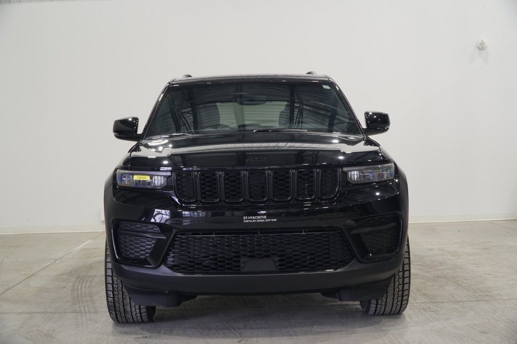 Jeep Grand Cherokee Altitude 2024 à Saint-Hyacinthe, Québec - 2 - w1024h768px