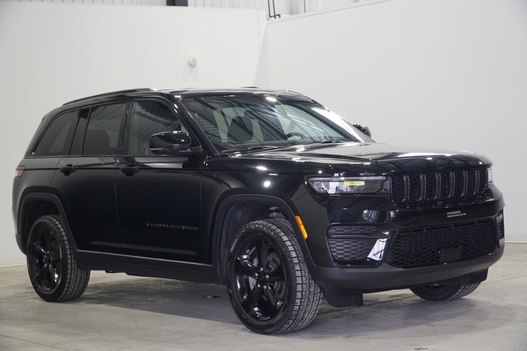 Jeep Grand Cherokee Altitude 2024 à Saint-Hyacinthe, Québec - 3 - w1024h768px