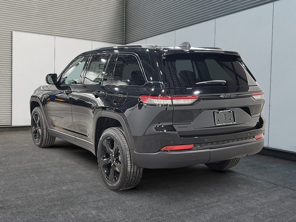 Jeep Grand Cherokee LAREDO ALTITUDE 2025 à Saint-Hyacinthe, Québec - 4 - w1024h768px