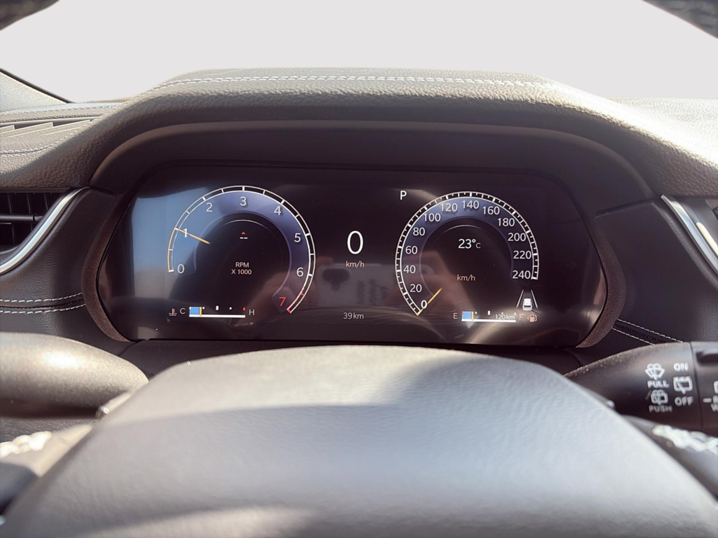 2025 Jeep Grand Cherokee LIMITED in Saint-Hyacinthe, Quebec - 11 - w1024h768px