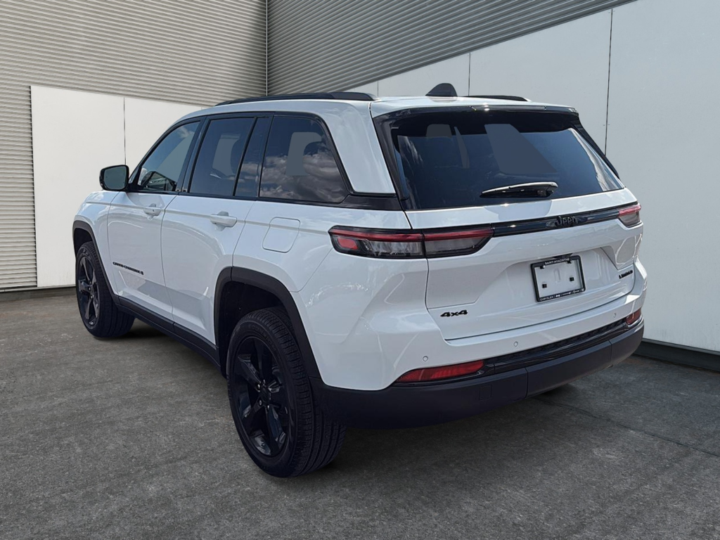 2025 Jeep Grand Cherokee LIMITED in Saint-Hyacinthe, Quebec - 4 - w1024h768px