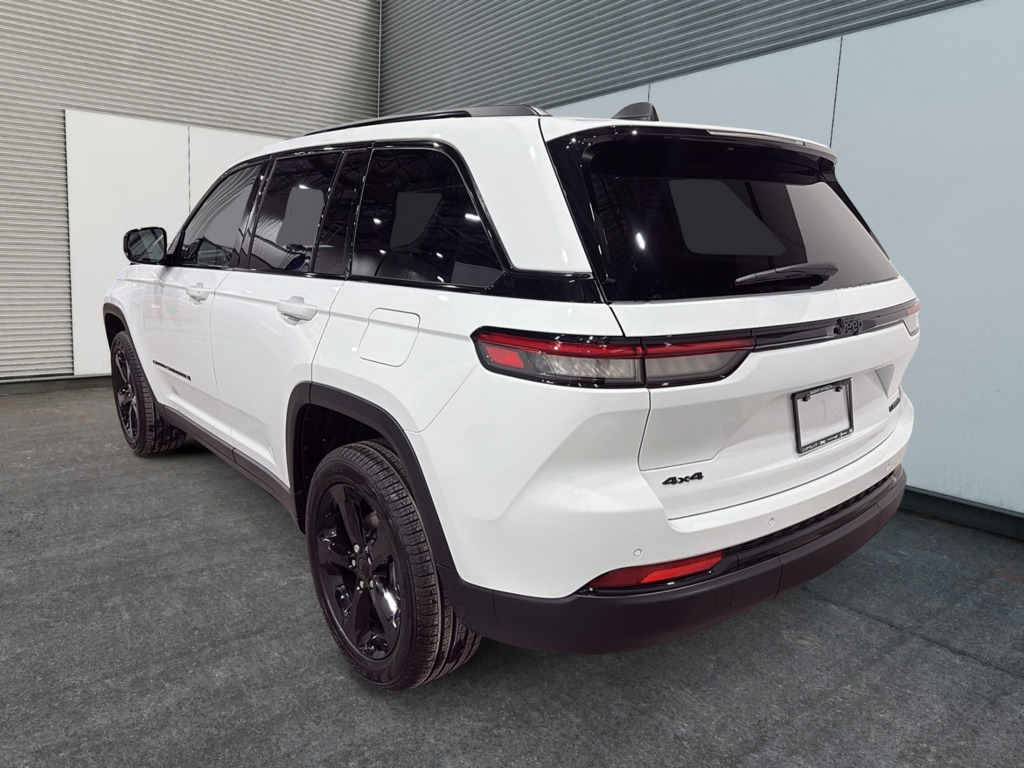Jeep Grand Cherokee LIMITED 2025 à Saint-Hyacinthe, Québec - 4 - w1024h768px