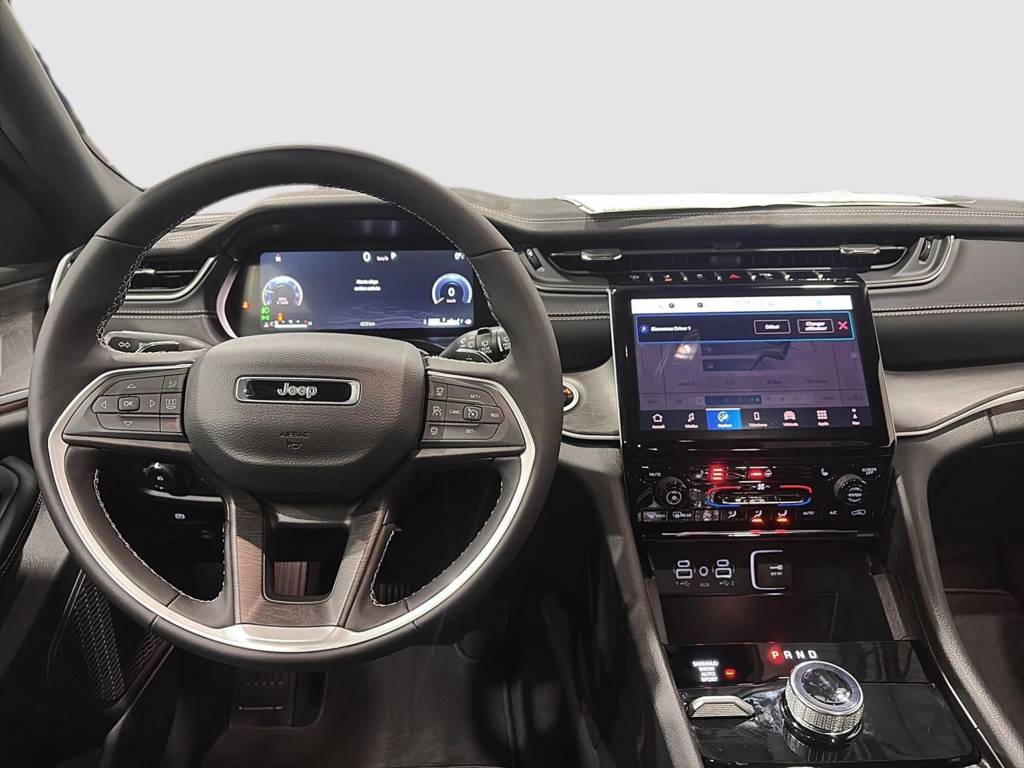 Jeep Grand Cherokee LIMITED 2025 à Saint-Hyacinthe, Québec - 7 - w1024h768px