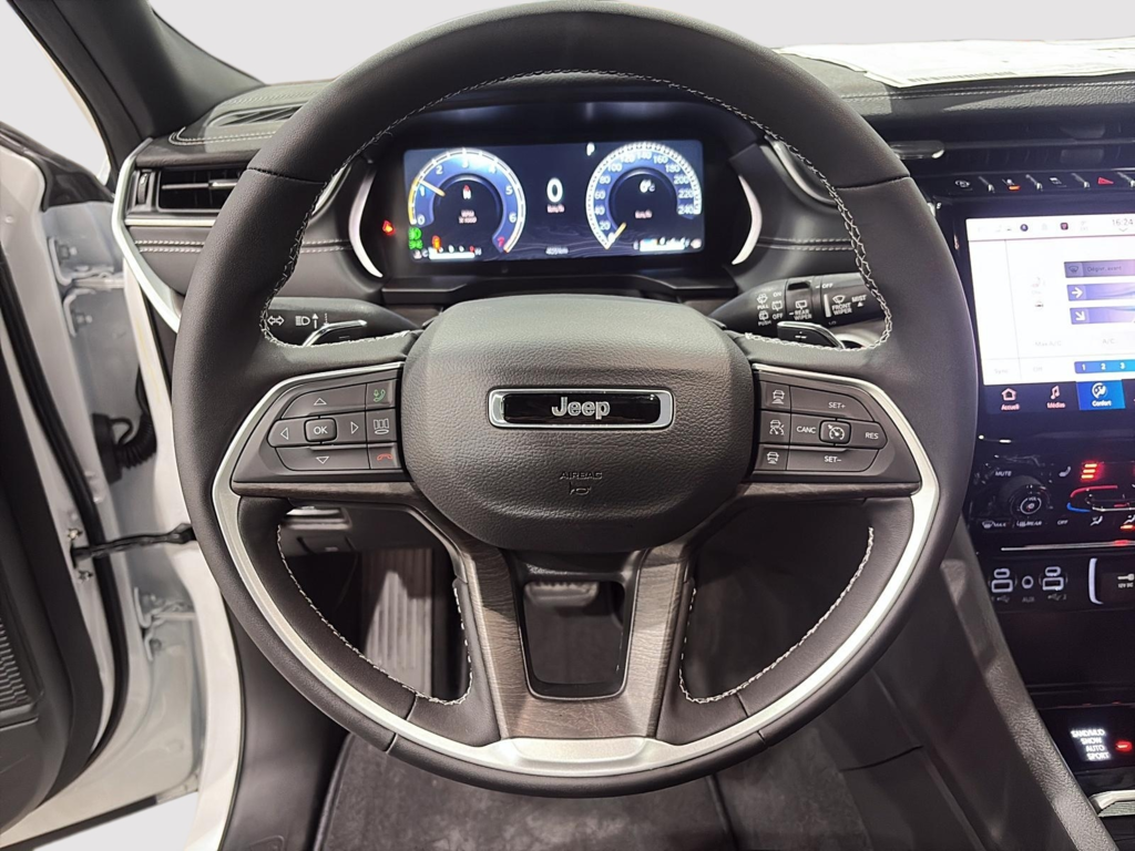 Jeep Grand Cherokee LIMITED 2025 à Saint-Hyacinthe, Québec - 15 - w1024h768px