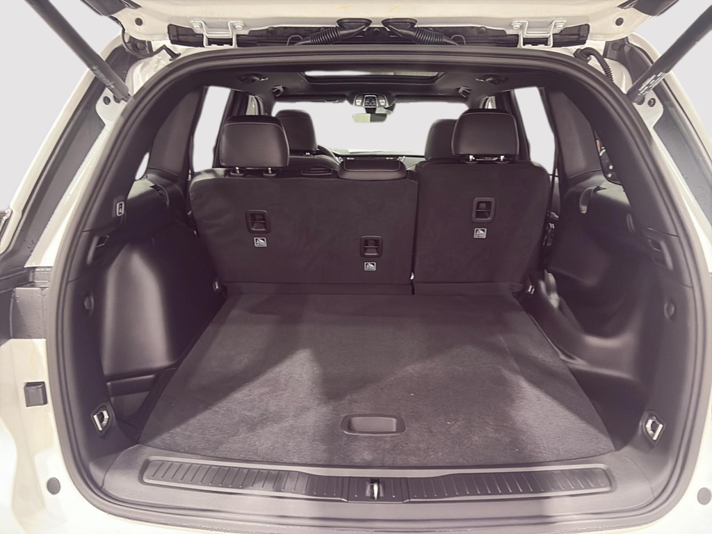 Jeep Grand Cherokee LIMITED 2025 à Saint-Hyacinthe, Québec - 9 - w1024h768px