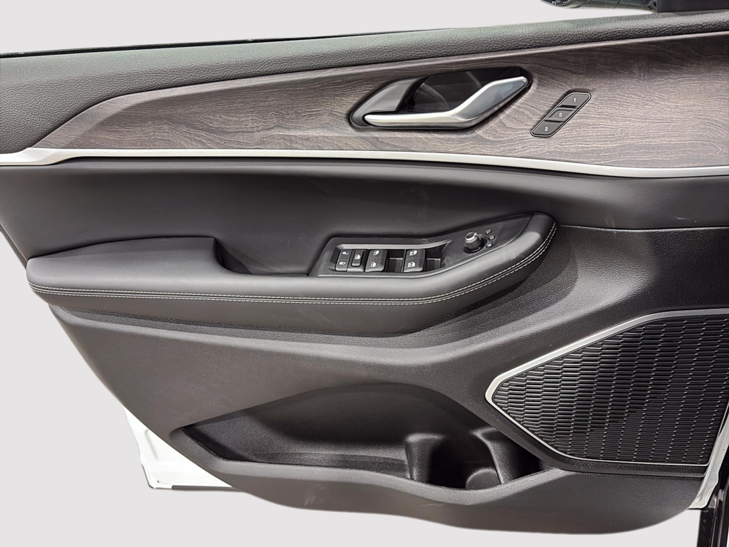 Jeep Grand Cherokee Limited 2025 à Saint-Hyacinthe, Québec - 8 - w1024h768px