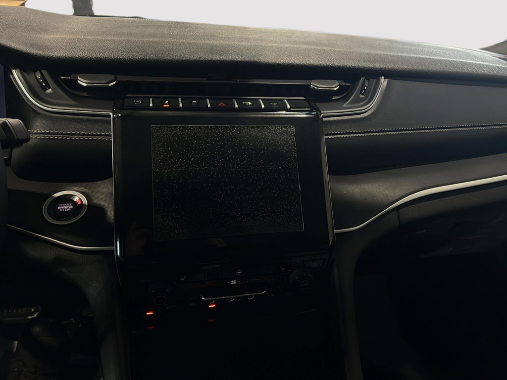 2025 Jeep Grand Cherokee Altitude in Saint-Hyacinthe, Quebec - 6 - w1024h768px