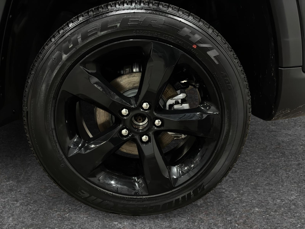 2025 Jeep Grand Cherokee Altitude in Saint-Hyacinthe, Quebec - 10 - w1024h768px