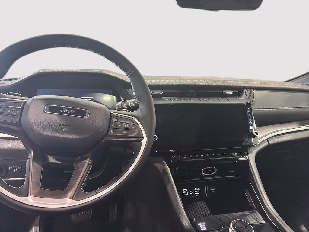 2026 Jeep Grand Cherokee ALTITUDE in Saint-Hyacinthe, Quebec - 9 - w1024h768px