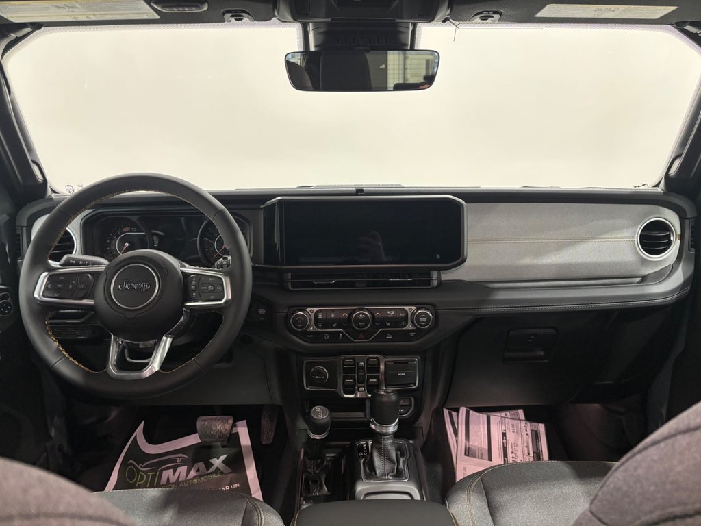 2024 Jeep WRANGLER 4-Door SAHARA in Saint-Hyacinthe, Quebec - 13 - w1024h768px