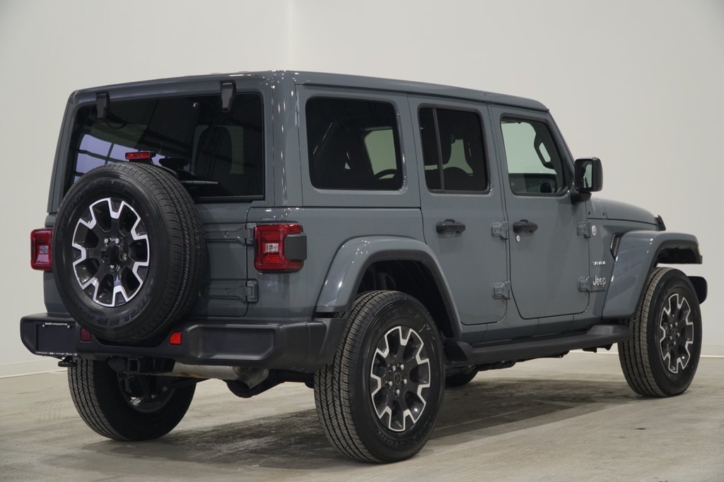 2024 Jeep WRANGLER 4-Door SAHARA in Saint-Hyacinthe, Quebec - 4 - w1024h768px