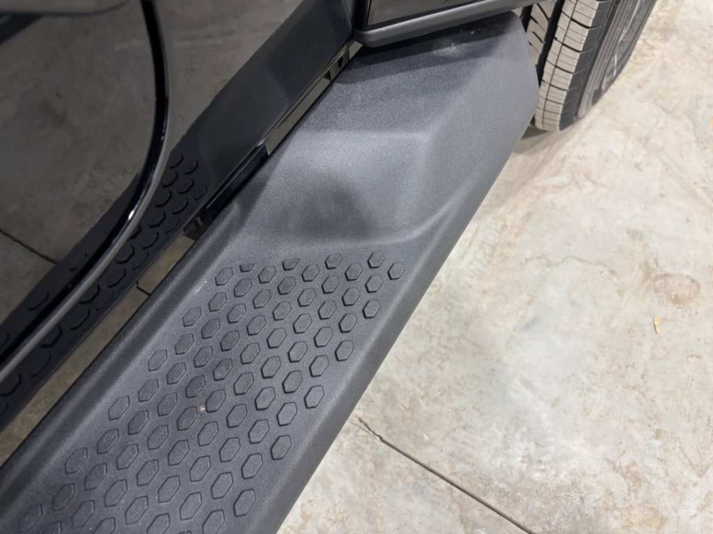 2024 Jeep WRANGLER 4-Door SAHARA in Saint-Hyacinthe, Quebec - 9 - w1024h768px
